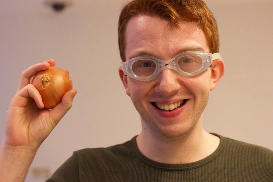 Onion Crying 'Cures', From Gum-Chewing To Goggle-Wearing, Put To