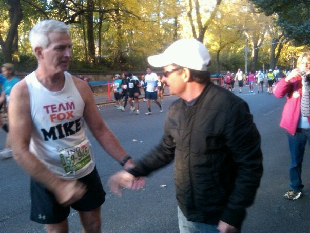 Fox and Kelly meeting along the marathon route.