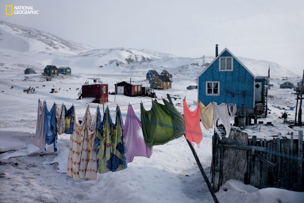 Many people have abandoned old Inuit ways of life for new opportunities in larger towns. "Between 2013 and 2015, some of the Inuit have completely changed their lives," Jazbec said. "Some moved away, abandoning their houses."