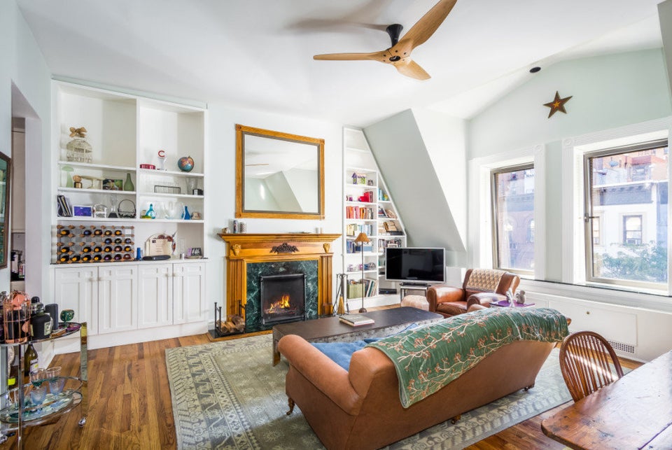 Look at this living room! Totally normal.