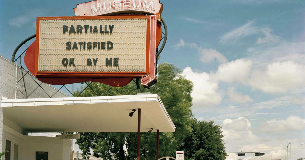Romantic Texts Posted On Movie Theater Marquees Will Break Your Heart