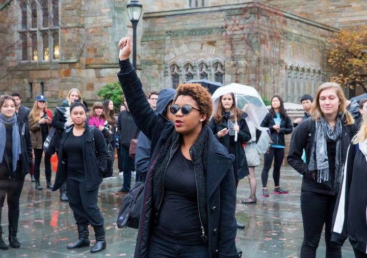 Students at Yale stand in solidarity with Mizzou. 