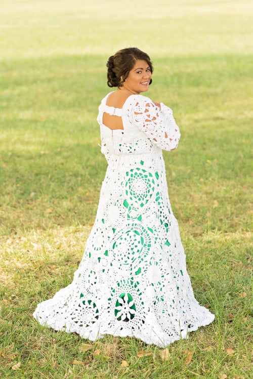 plus size crochet wedding dress pattern Bride And Her Aunt Spent 8 Months Crocheting A One-Of-A-Kind PART OF OUR MAIDEN Size:M 13 Lacy crochet AOI Behind Blue Eyes (Prom