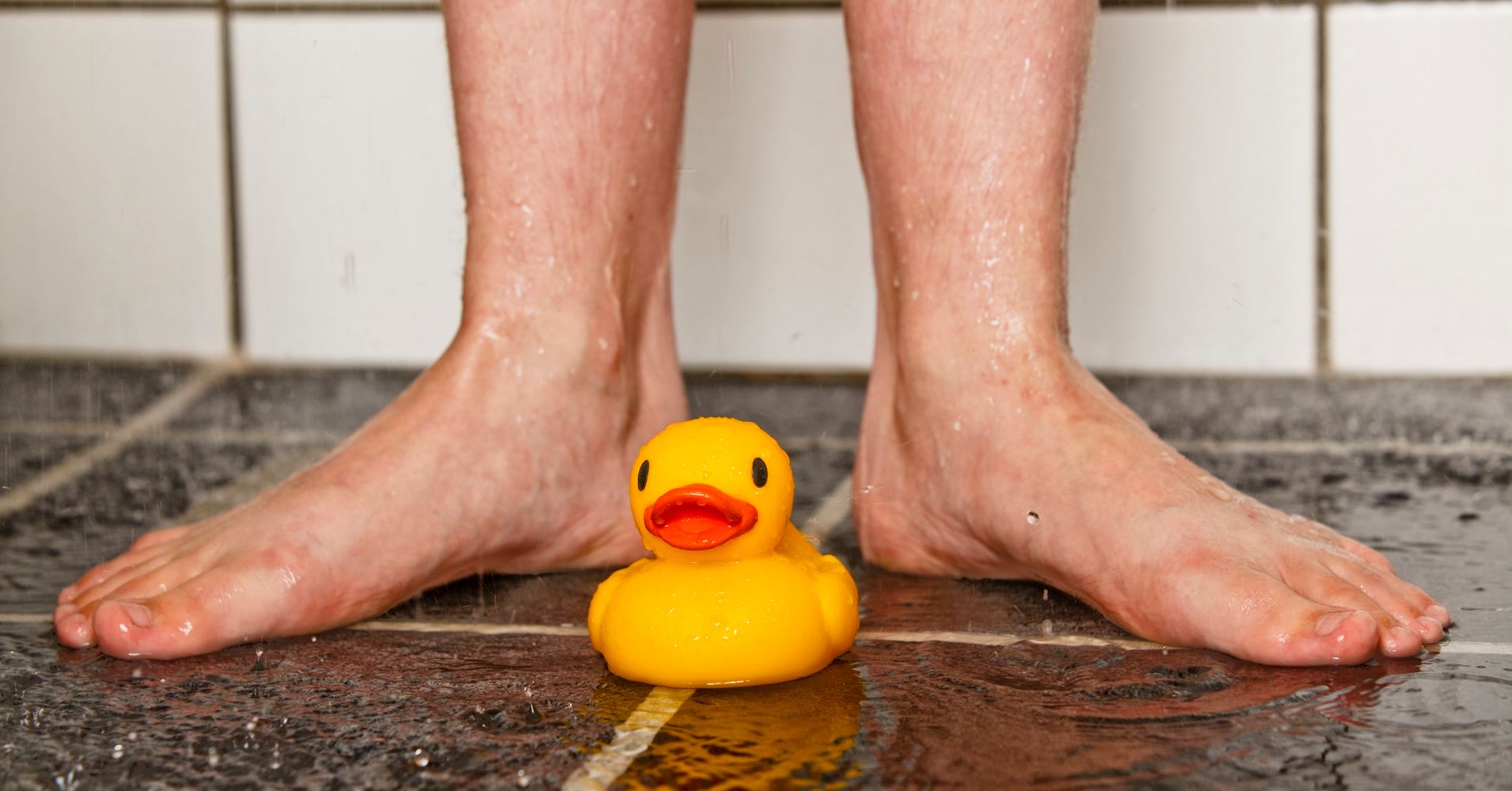 News Leak 61 Percent Of Americans Pee In The Shower Huffpost 