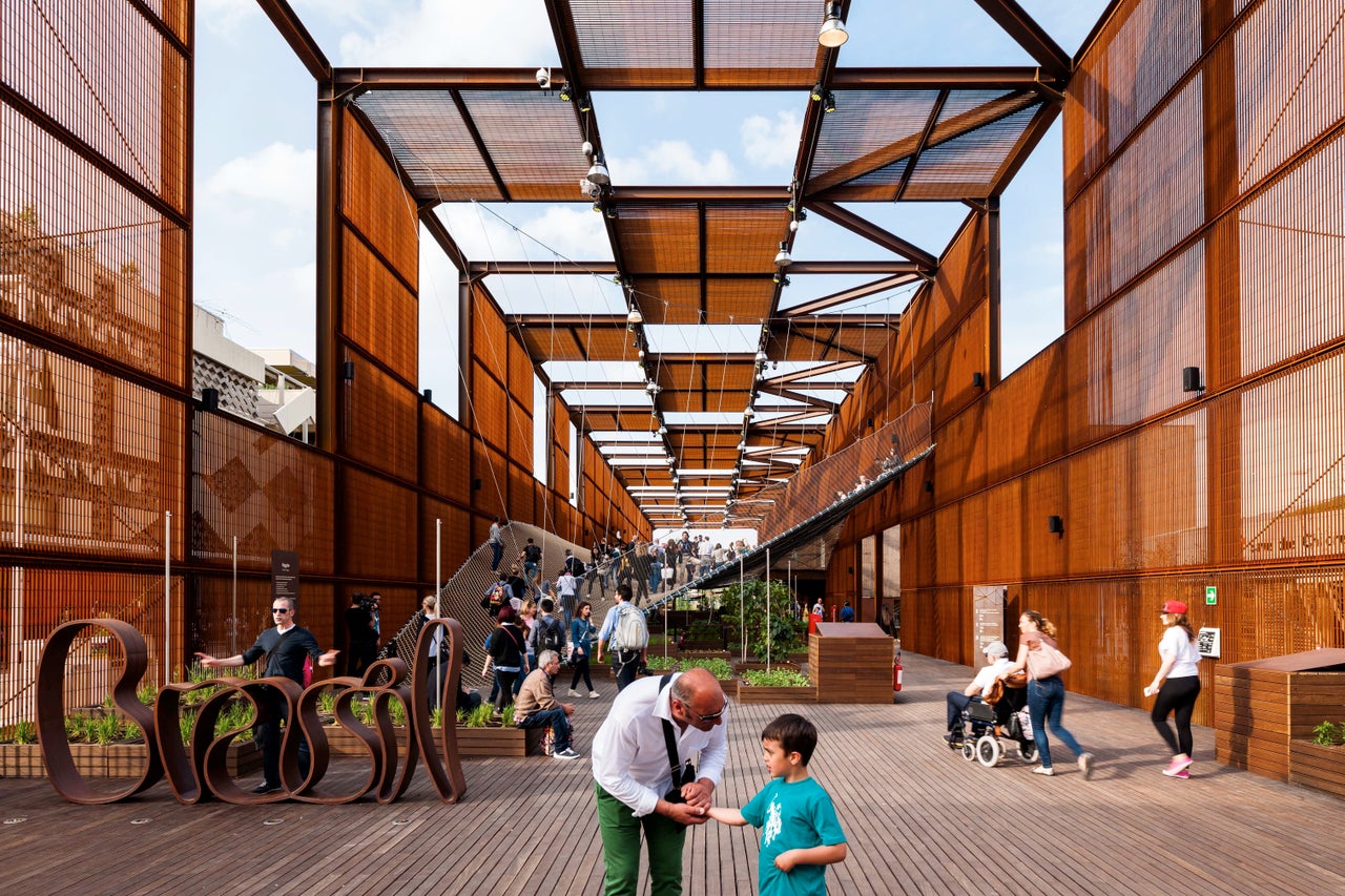 In Brajovic, Italy: "We aimed to combine architecture and scenography in order to provide visitors with an experience that would transmit Brazilian values and the aspirations of its agriculture and livestock farming according to the theme 'Feeding the world with solutions,'" the architects explained in a statement. "More than a temporary building, the sensorial immersion includes leisure, high technology information, interaction and learning."