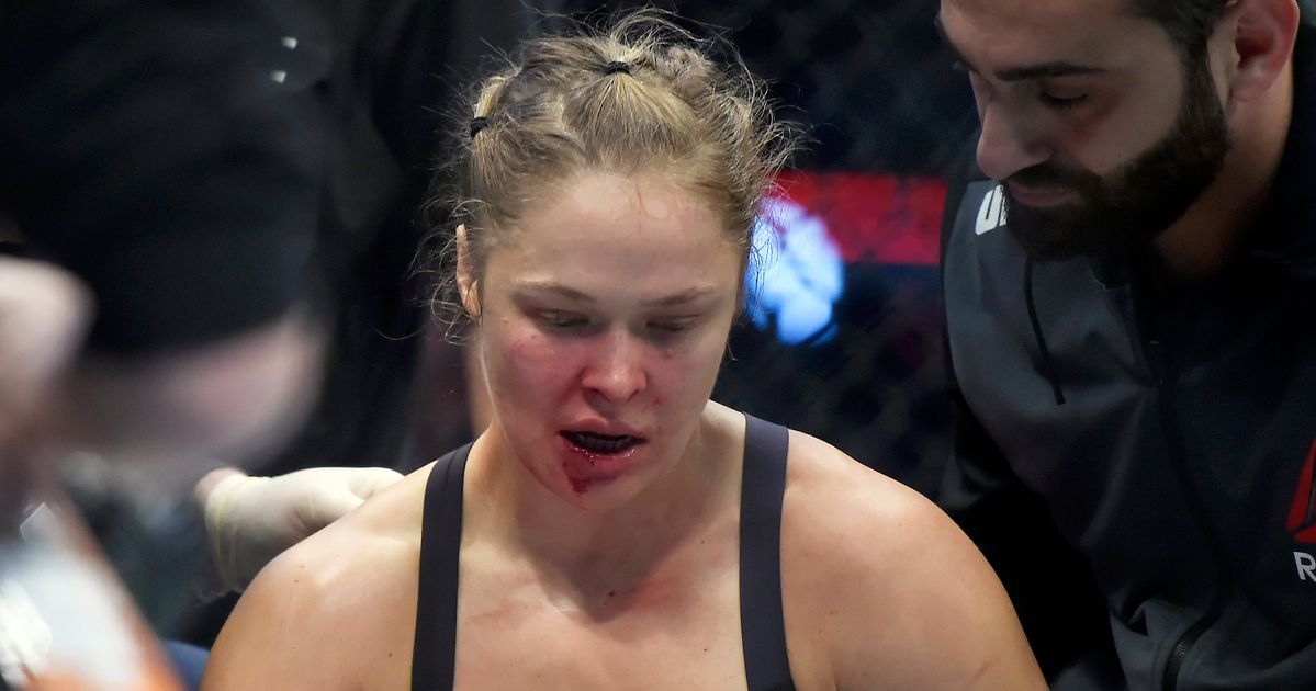 Ronda Rousey is knocked out by Holly Holm in UFC title fight - Los