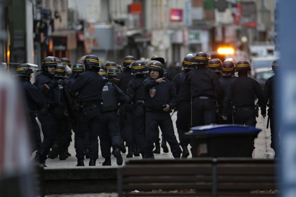 The Most Intense Photos From The Paris Police Raid 