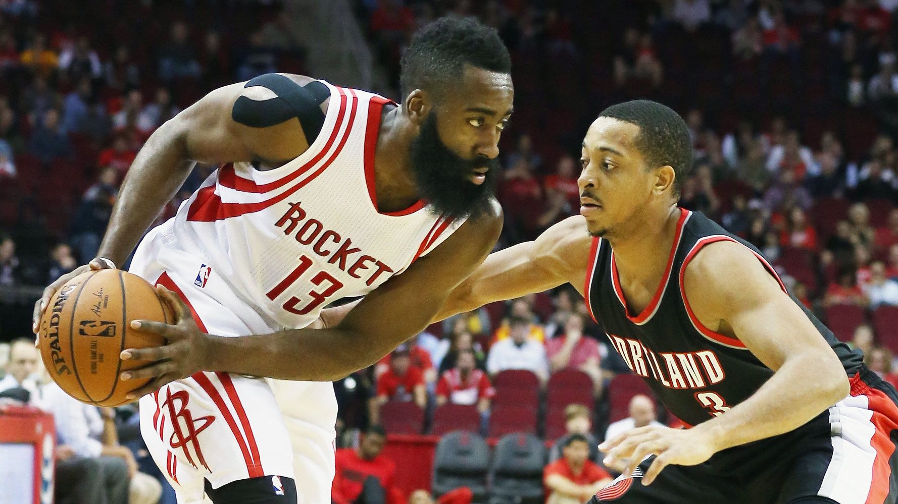Travis Scott, Dabo Swinney among celebs at Rockets-Warriors game