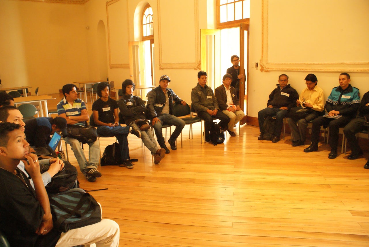 Initial workshop for De tu puño y letra. Diálogos en el ruedo, Quito, Ecuador, 2015. Photo courtesy the artist.