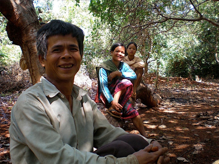 Ly Kamoun and his daughters in 2008.