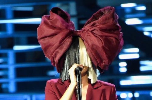 Sia Explains Why She Doesn't Take Off Her Wig On 'Ellen' | HuffPost  Entertainment