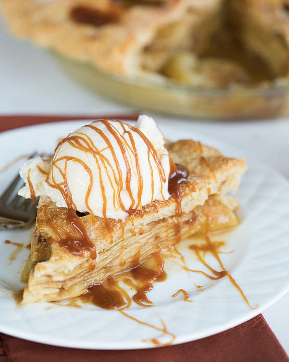 The Best Dutch Apple Pie Recipe - Brown Eyed Baker
