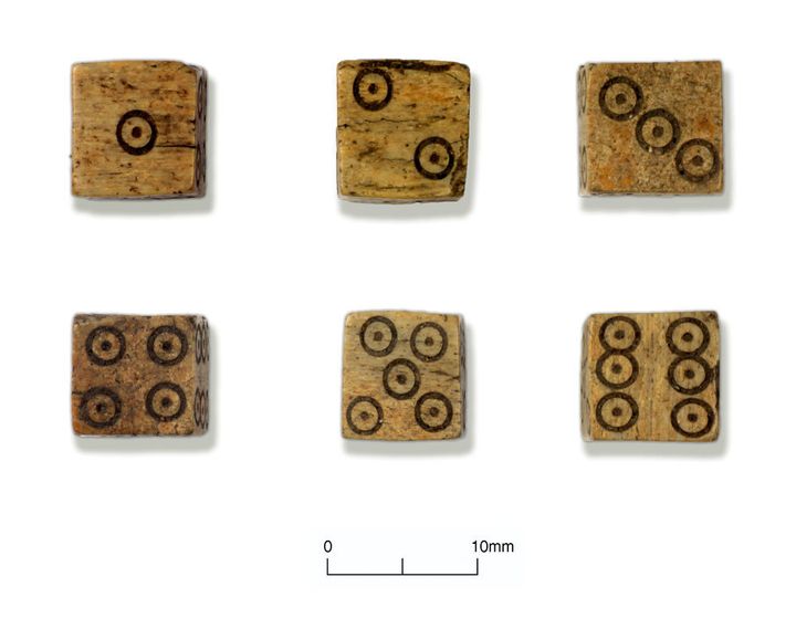 Medieval dice found at the site.