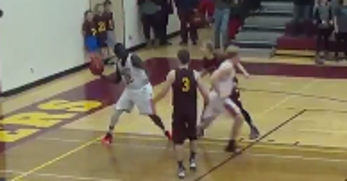 High School Basketball Player Hits Ridiculous GameWinning Shot