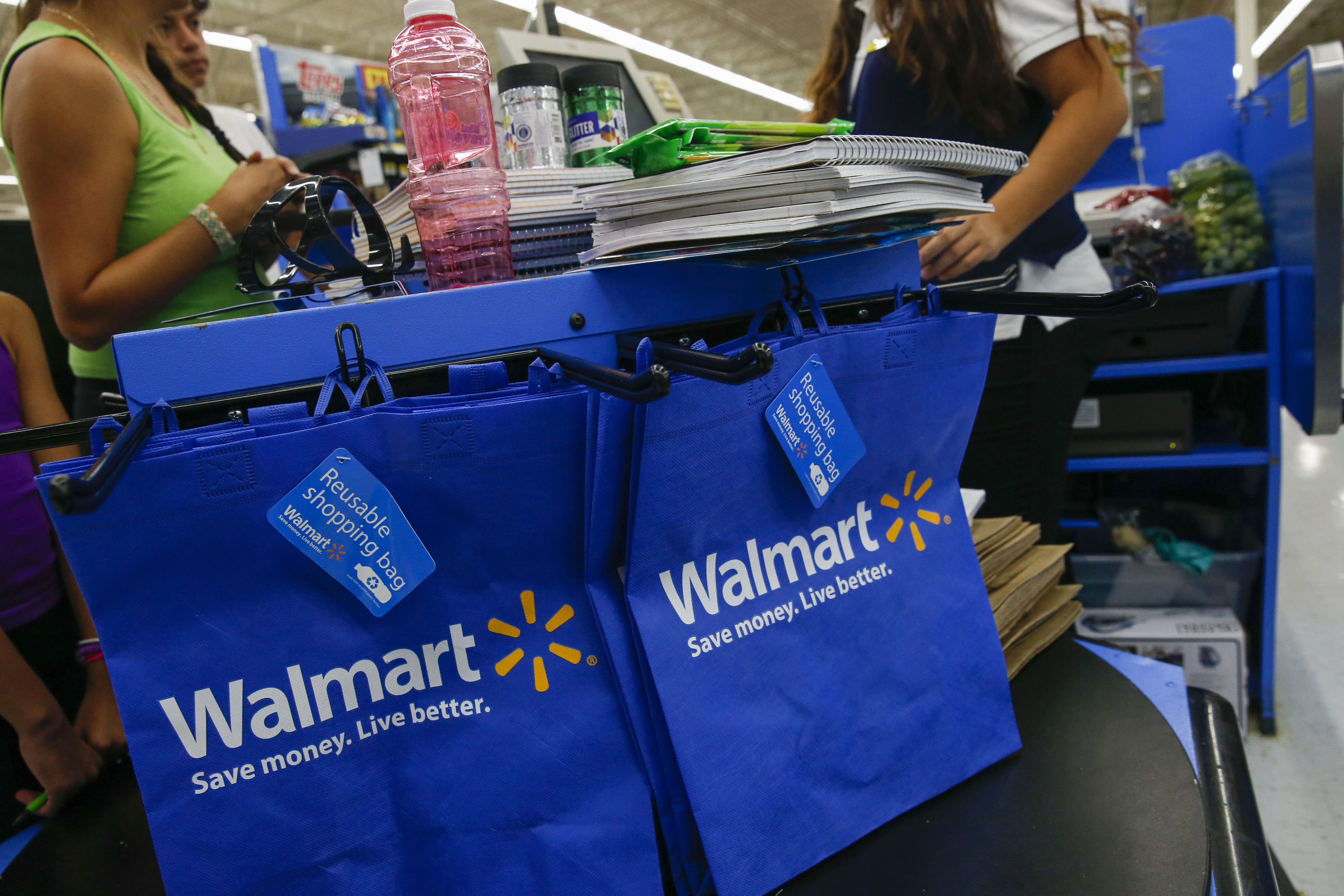 Walmart Is Launching Its Own Mobile Payment System | HuffPost Impact