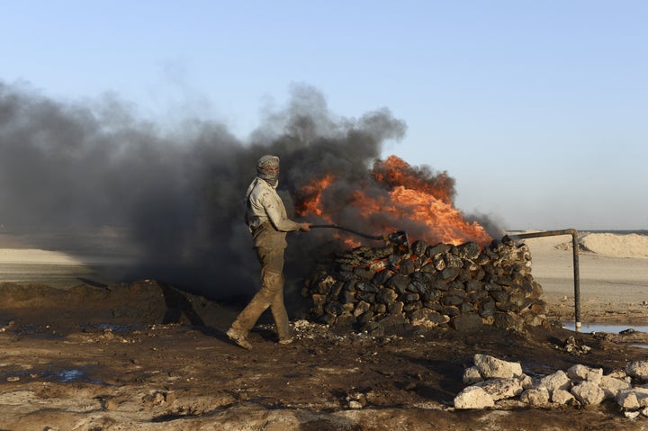 "ISIL is selling a great deal of oil to the Assad regime," Adam Szubin, acting under secretary for Terrorism and Financial In