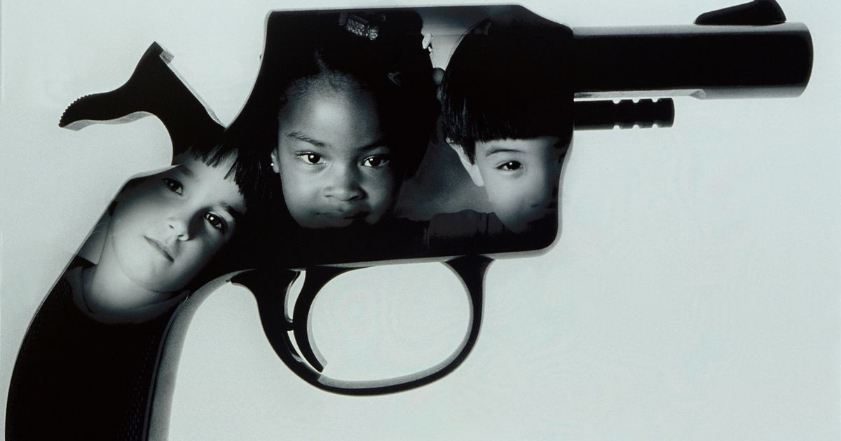 Shooting to other. Gun violence. Children and Guns..