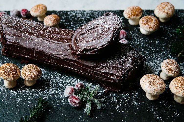 Bûche de Noël (French Yule Log Cake) - International Desserts Blog