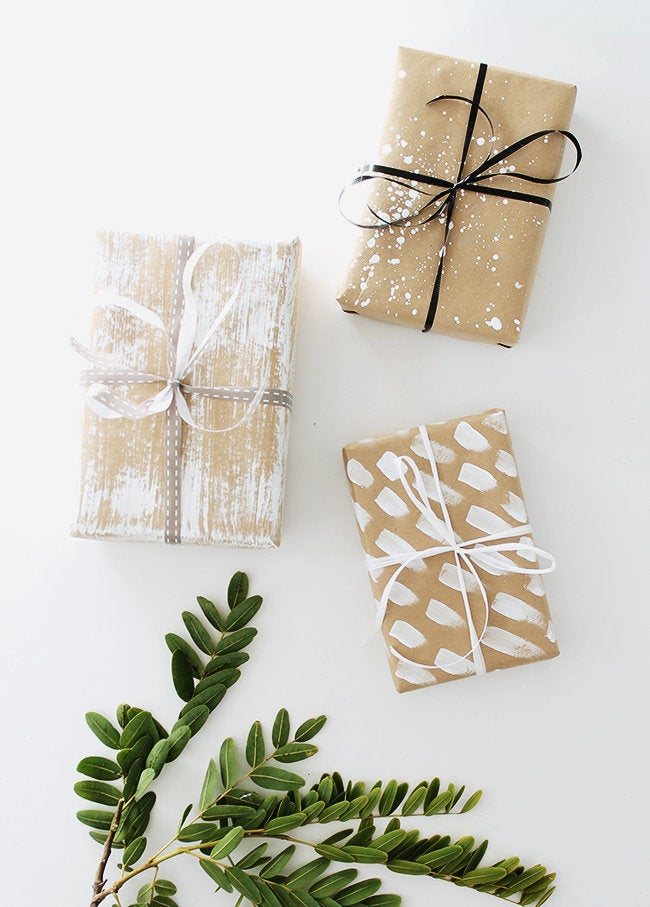 24 Cute And Incredibly Useful Gift Wrap DIYs