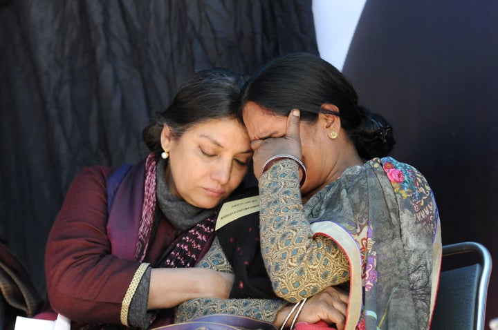 Actress Shabana Azmi consoles Jyoti Singh's mother on the third anniversary of Singh's attack. Singh's fa