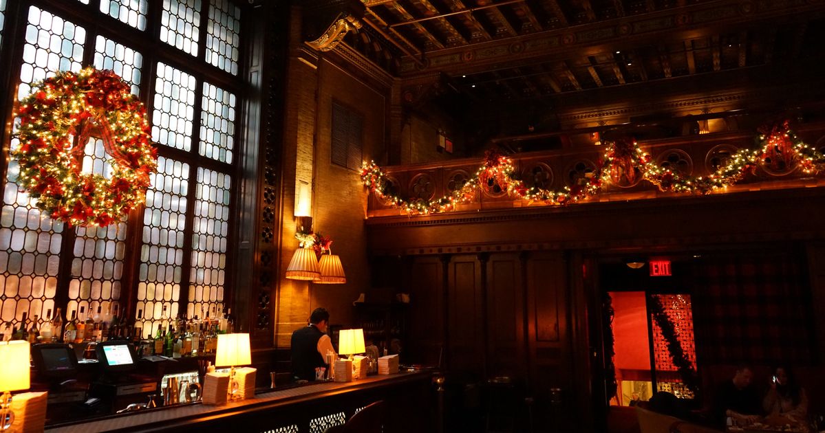 Grand Central's 'Haunted' Cocktail Bar Will Be Open Christmas Day