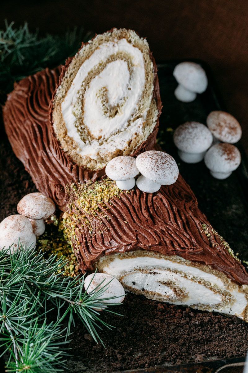Bûche de Noël (French Yule Log Cake) - International Desserts Blog