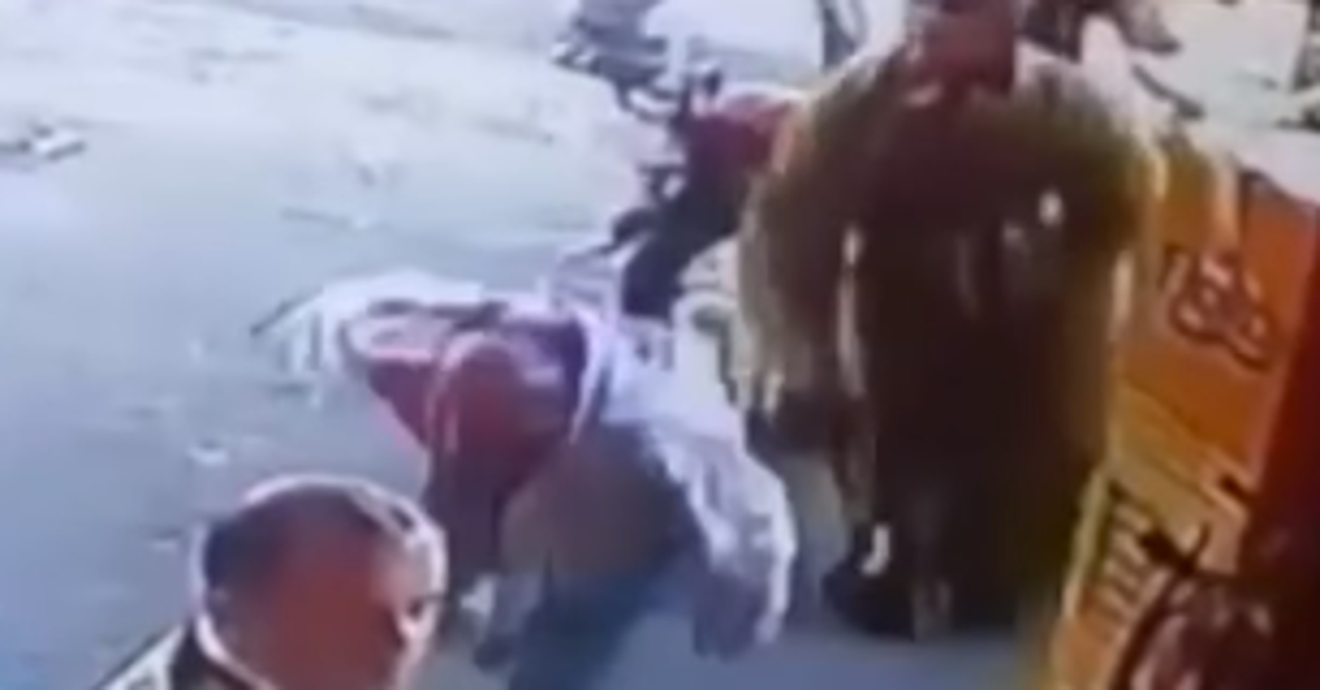 Woman Knocks Out Man With Single Punch After He Pinches Her Butt HuffPost