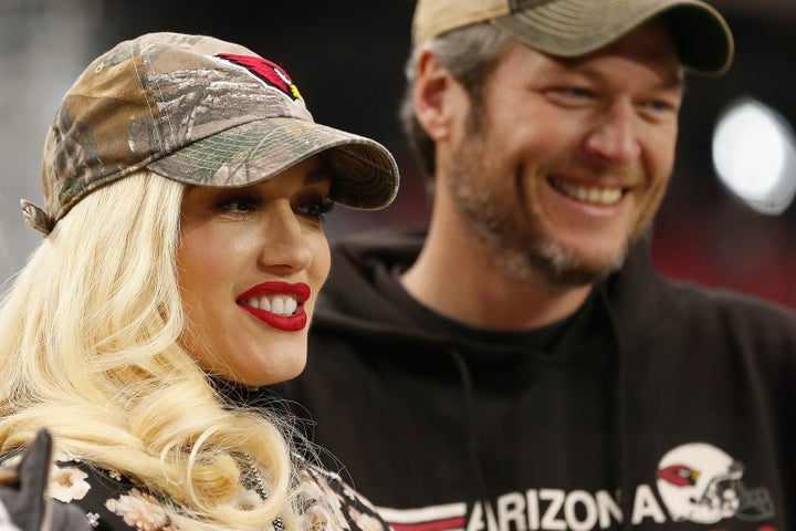 Gwen Stefani And Blake Shelton Watch Arizona Cardinals Play Football On  Date Night