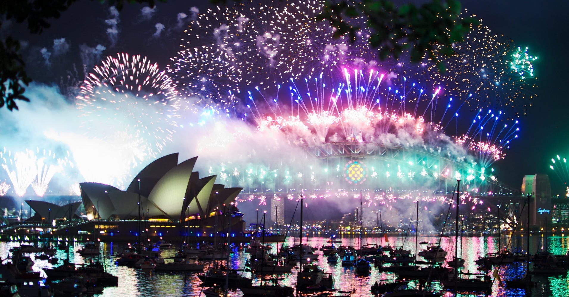 Gareth gates splits from wife suzanne after rumours of affair with co How To Toast The New Year In 19 Different Countries | HuffPost