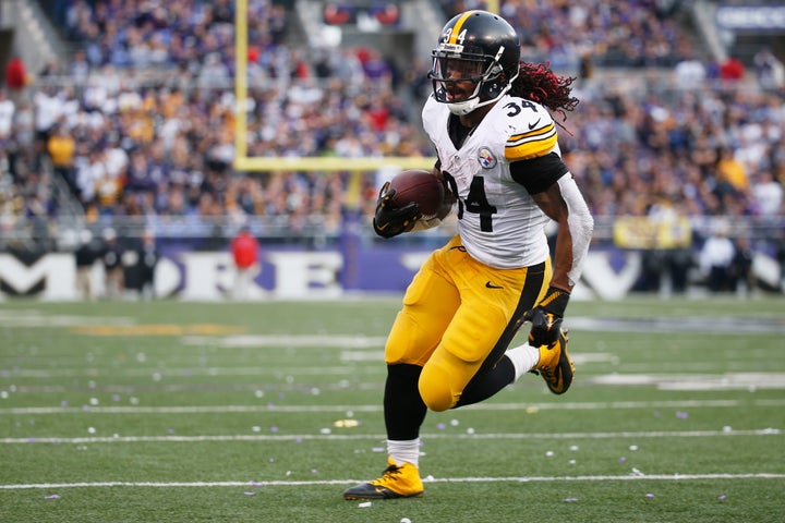 Veteran running back DeAngelo Williams has been a pleasant surprise for the Steelers. The 32-year-old has totaled over 900 yards rushing to go along with 11 touchdowns.