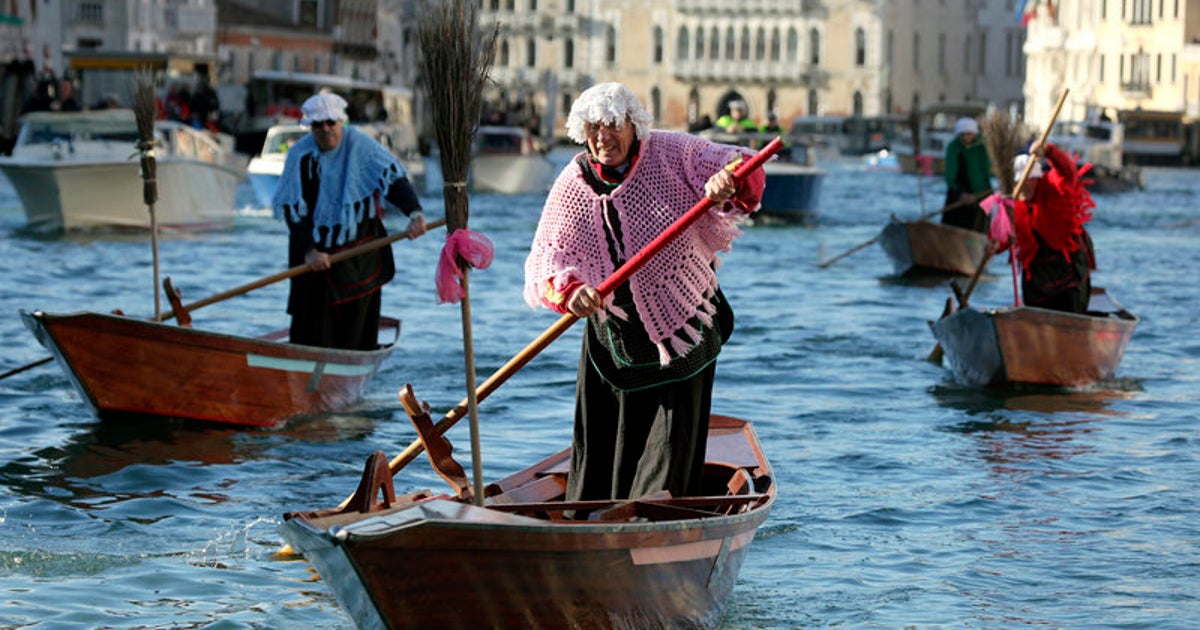 La Befana Brings Stockings to Italian Children - HubPages