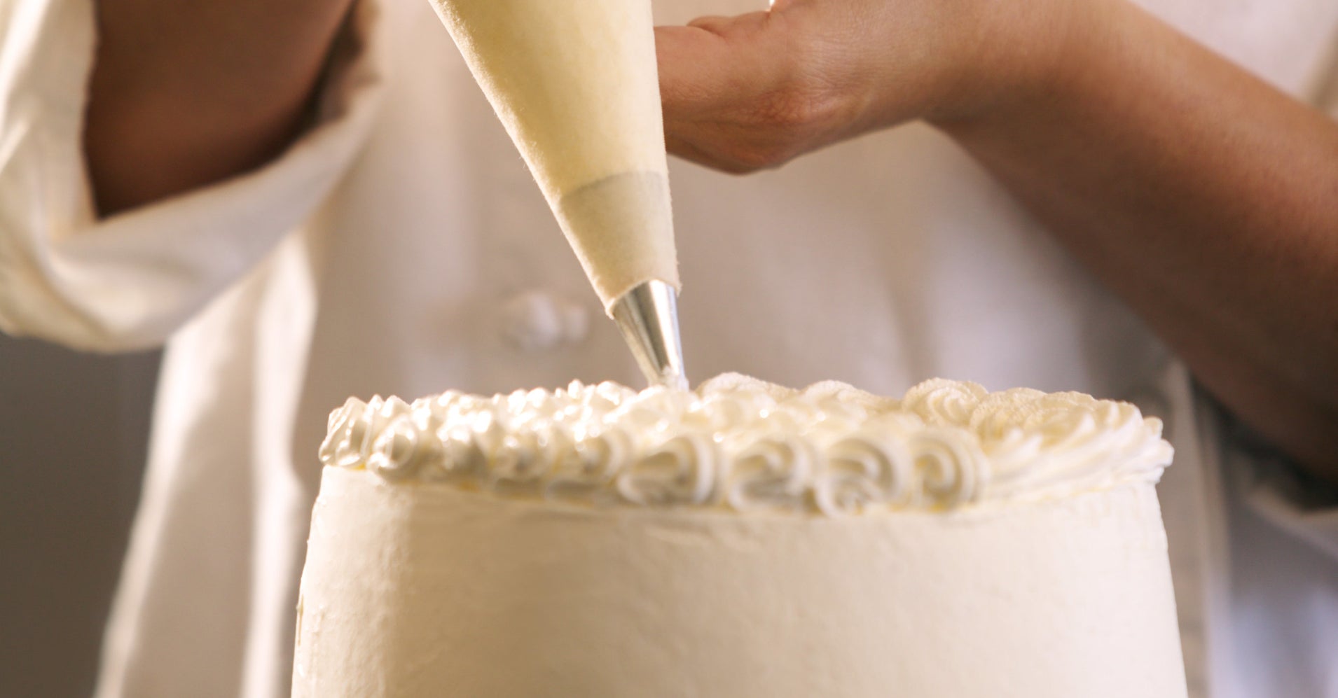 4 Easy Tricks To Decorating The Most PicturePerfect Cake Ever HuffPost