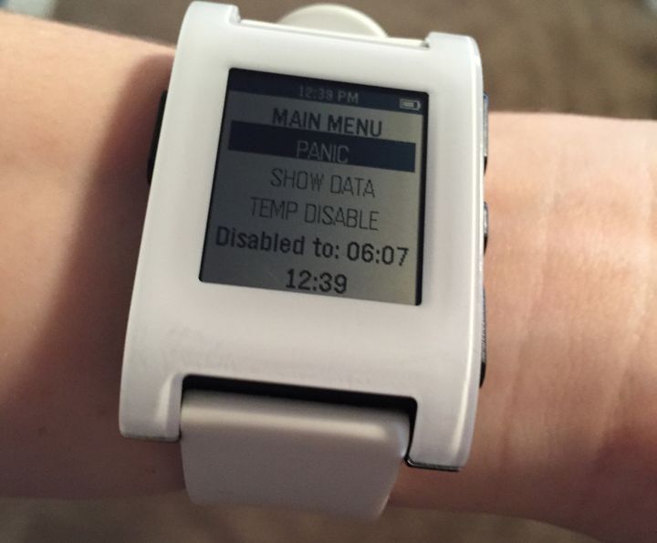 A look at the Pebble Seizure Detect app on the original Pebble smartwatch.