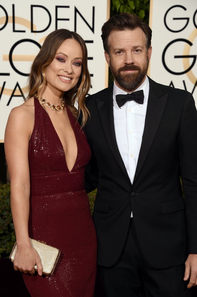 Olivia Wilde And Jason Sudeikis Dazzle On The Golden Globes Red Carpet Huffpost