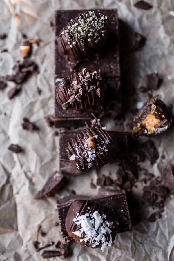 <strong>Get the <a href="http://www.halfbakedharvest.com/4-ingredient-dark-chocolate-covered-peanut-butter-stuffed-dates/" ta