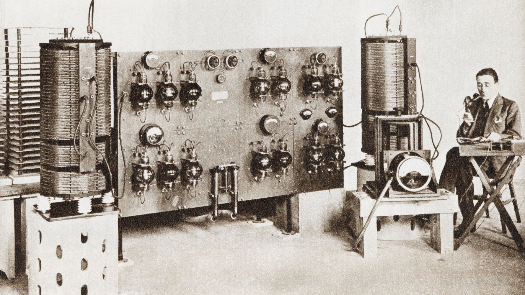 17 Insane Images Of Scientific Contraptions Through History | HuffPost