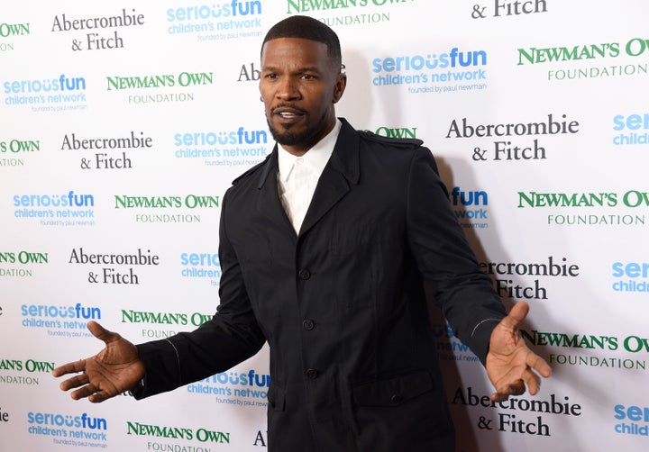 Jamie Foxx Becomes Full On Hero And Saves Trapped Man From Burning Vehicle Huffpost Entertainment 