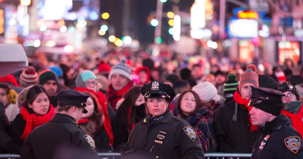 One In Four Sexual Assaults Happen In A Crowd | HuffPost Latest News