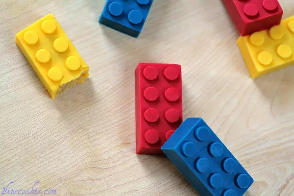 Nimuno Loops Toy Block Tape turns ANYTHING into Lego!