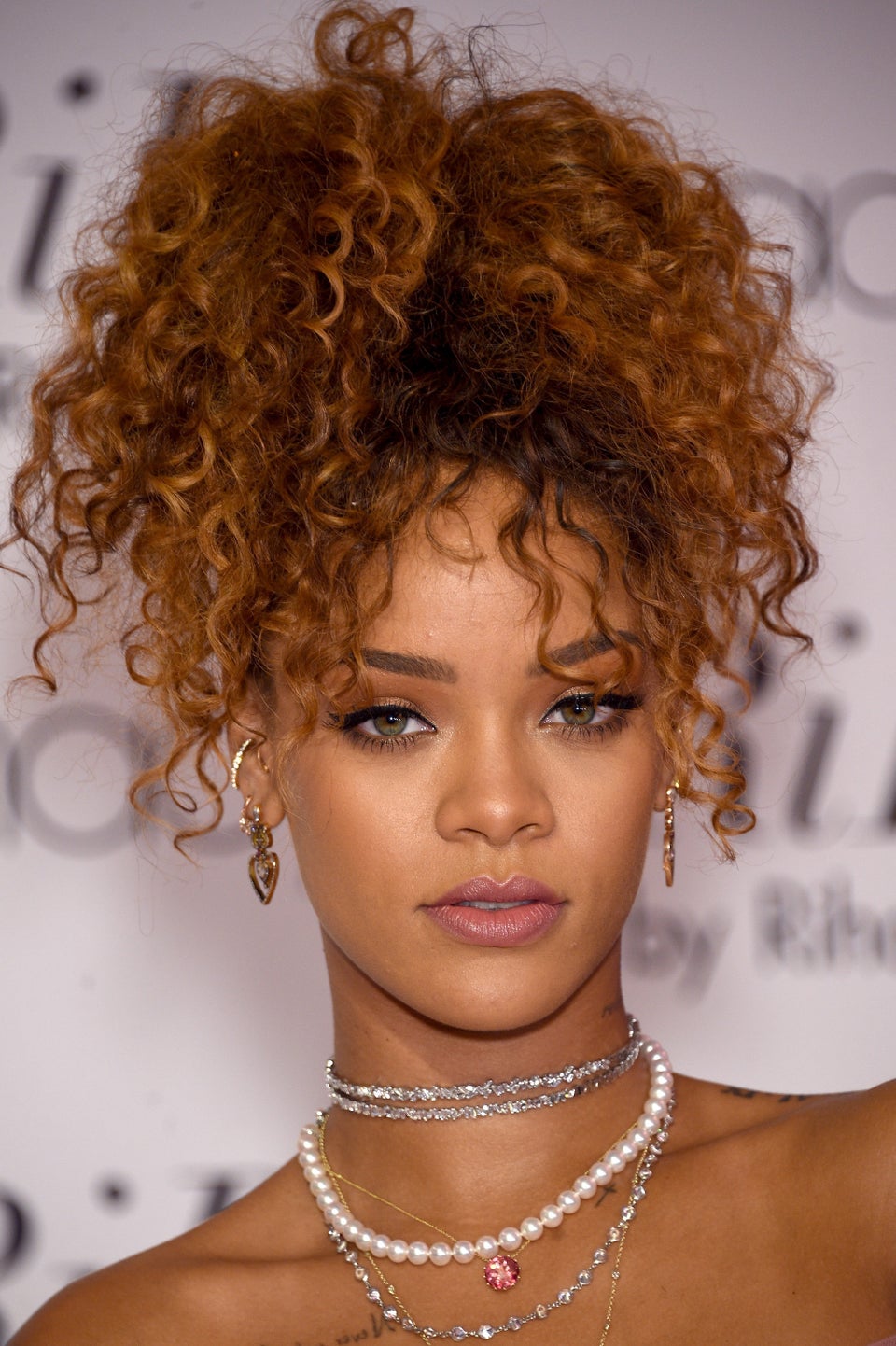 rihanna 2022 hair color