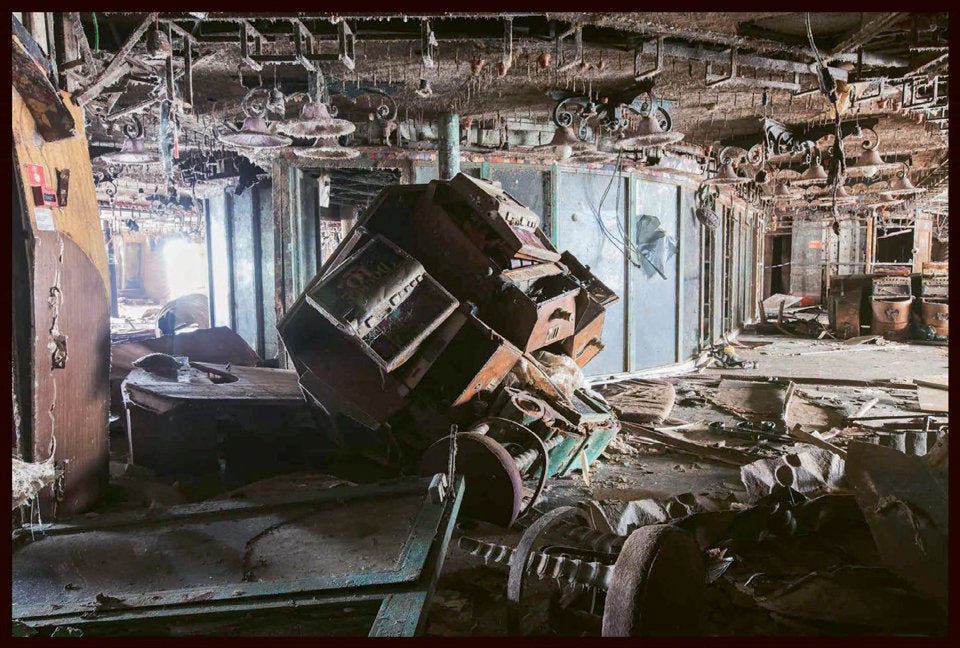 Haunting Costa Concordia Photos Show What's Left Inside The Shipwreck ...