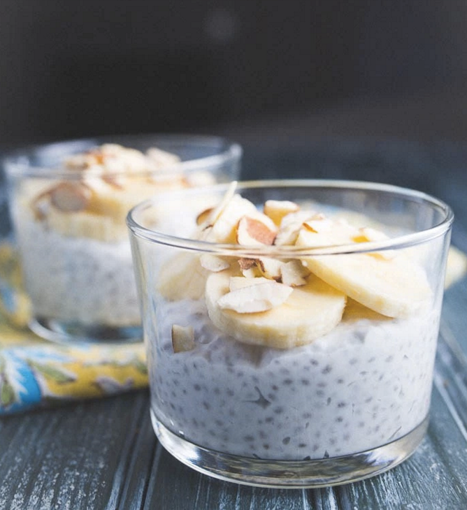 Cereal Milk Chia Pudding with Lucky Charms Crumbs. - How Sweet Eats