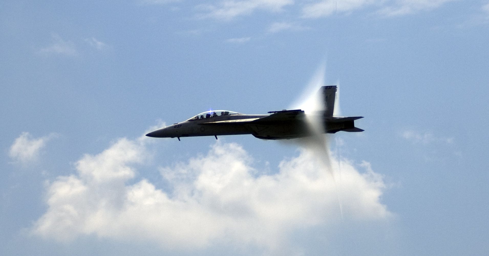 Sonic Booms Scare The Bejesus Out Of People In Several States | HuffPost