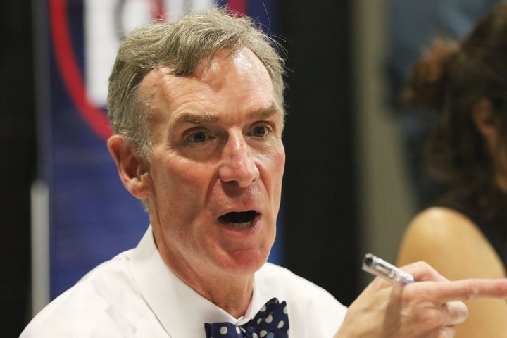 Bill Nye says that NASCAR should switch to electric vehicles.