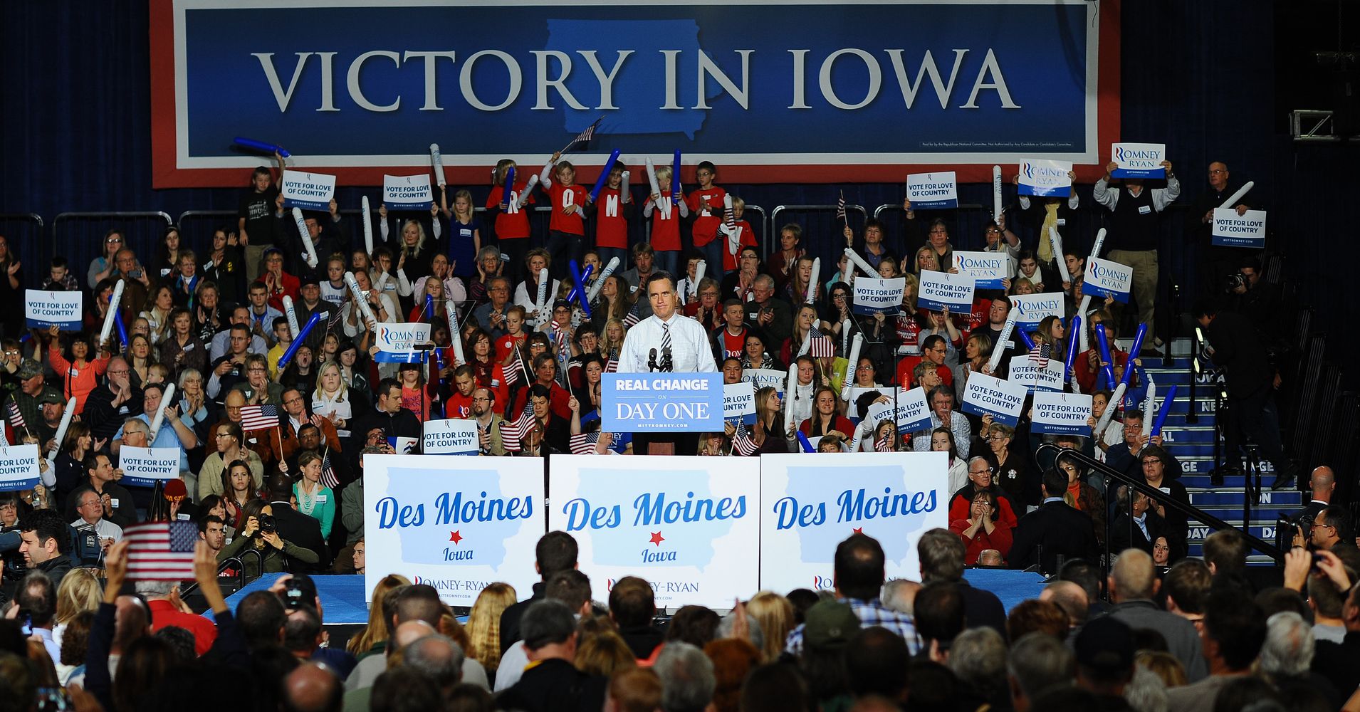 here-s-what-a-republican-caucus-looks-like-in-iowa-huffpost
