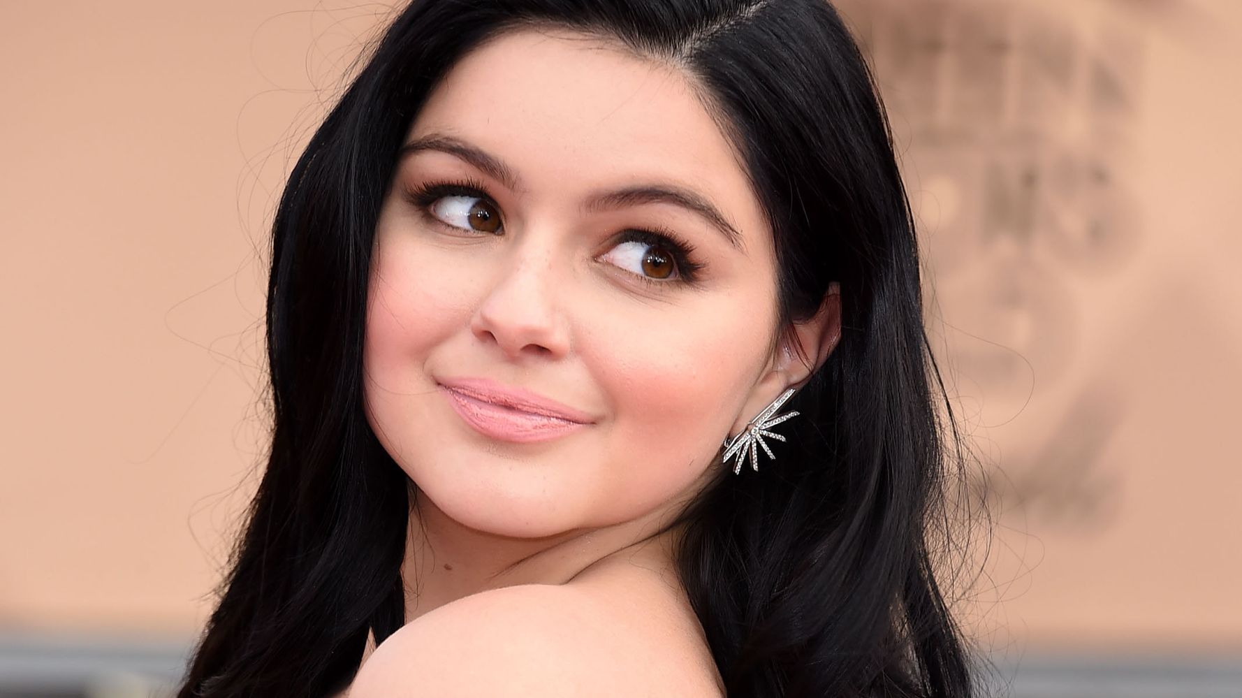 Ariel Winter Wasn't Ashamed To Show Her Breast Reduction Scars At SAG ...