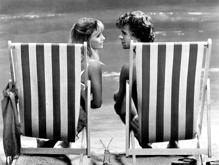 Isabella Ferrari e Massimo Ciavarro in<i> Sapore Di Mare.</i>