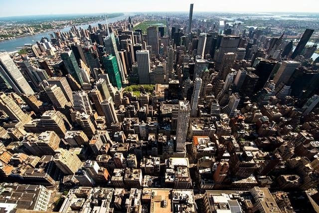 Photo provided by <a href="http://gothamist.com/2016/02/02/esb_103rd_floor_vertigo.php#photo-5" target="_blank" role="link" class=" js-entry-link cet-external-link" data-vars-item-name="Gothamist" data-vars-item-type="text" data-vars-unit-name="56b20349e4b08069c7a587f3" data-vars-unit-type="buzz_body" data-vars-target-content-id="http://gothamist.com/2016/02/02/esb_103rd_floor_vertigo.php#photo-5" data-vars-target-content-type="url" data-vars-type="web_external_link" data-vars-subunit-name="article_body" data-vars-subunit-type="component" data-vars-position-in-subunit="7">Gothamist</a>.