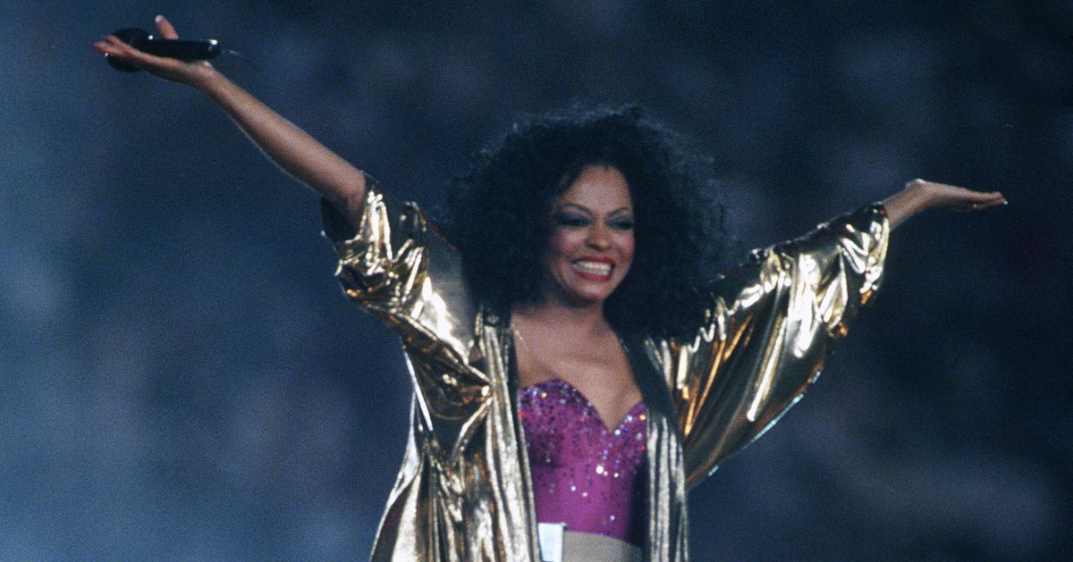 The Most Showstopping Super Bowl Halftime Outfits Of All Time