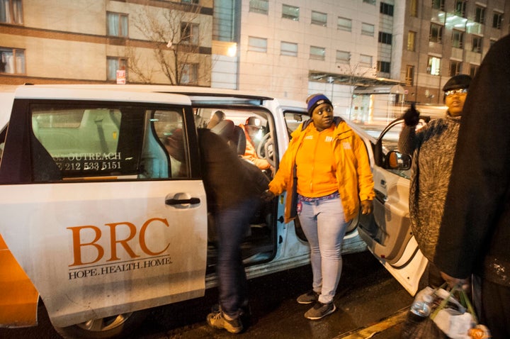 Volunteers could call for a van to transport homeless people in need to shelters or drop-in sites.